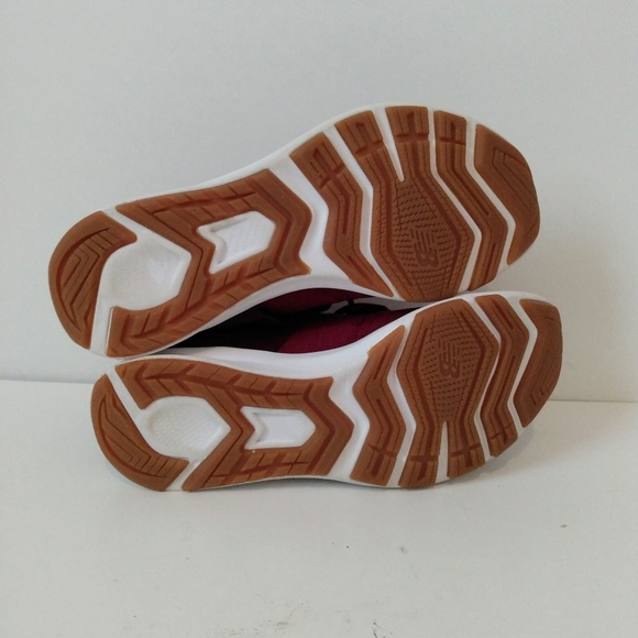 New Balance Maroon REVlite Memory Fabric Sneaker 8 - Picture 10 of 10
